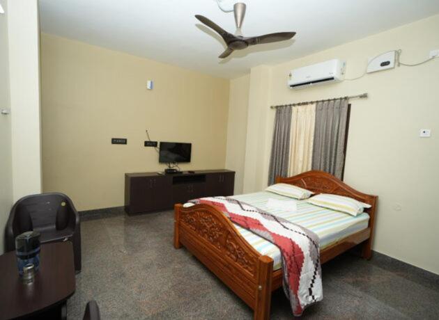 Goutham Residency Hotel Kadalur Екстериор снимка